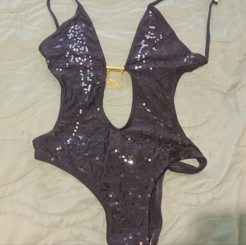 Womens coogi one piece swimsuit sz med